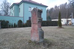 kaplička křížové cesty zezadu zleva
