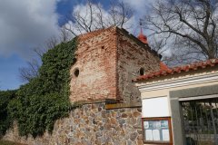 pohled zezadu zleva