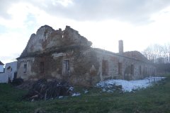 pohled zezadu zprava