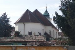 pohled zezadu zleva