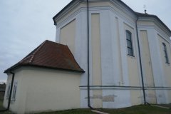 pohled zezadu zleva