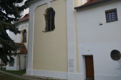pohled zezadu zprava