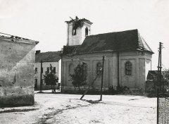 kostel poškozený válkou
