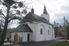pohled zezadu zleva