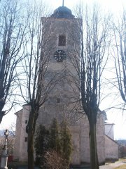 průčelí kostela