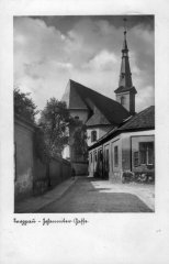 kostel na dobové pohlednici