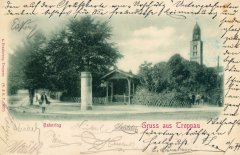 dobová pohlednice města s kostelem