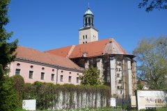 pohled zezadu zprava