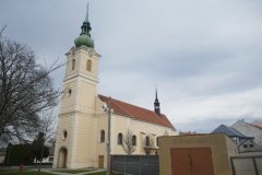pohled zepředu zprava