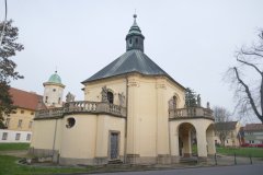 pohled zepředu zleva
