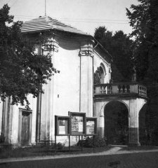 provizorní zastřešení po požáru