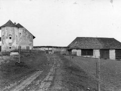 starší foto kaple a Oborského dvora