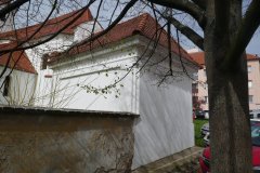 pohled zezadu zprava