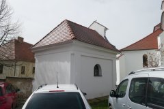 pohled zezadu zleva