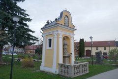 pohled zepředu zleva
