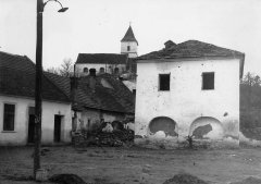 historické foto demolice kláštera