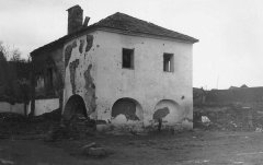 historické foto demolice kláštera