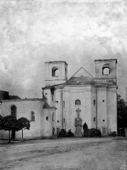 kaple a kostel po požáru