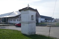 pohled zezadu zleva