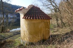 pohled zezadu zprava
