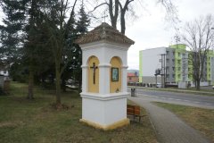 pohled zezadu zleva
