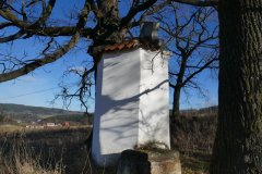 pohled zezadu zleva