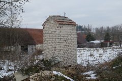 pohled zezadu zleva