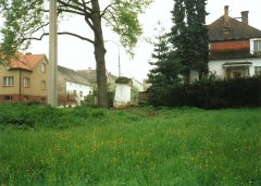 pohled zezadu zprava