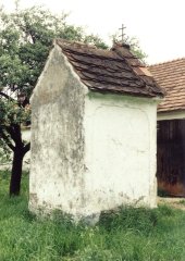 pohled zezadu zleva