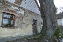 pohled zepředu zleva