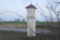 pohled zezadu zleva