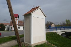 pohled zezadu zprava