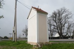 pohled zezadu zleva