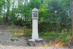 zastavení křížové cesty - pohled zepředu