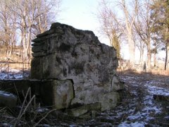 zbytek náhrobku