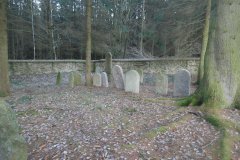 náhrobky na hřbitově