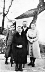 historické foto kaple (v pozadí)