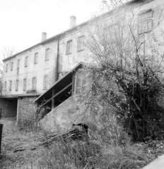pohled na klášter z bývalé zahrady