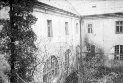 rajský dvůr