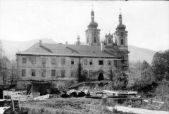 oprava kláštera