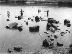 zbytky kostela nalezené v řečišti Moravy