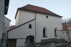 pohled zepředu zprava