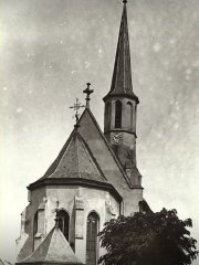 kostel s původní věží