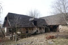 pohled na areál fary