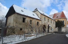 pohled zepředu zleva