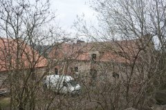 pohled na areál fary