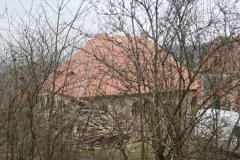 pohled na areál fary