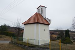 pohled zezadu zleva