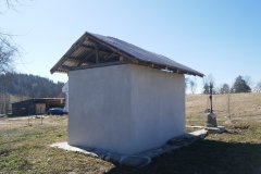 pohled zezadu zleva