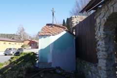 pohled zezadu zprava
